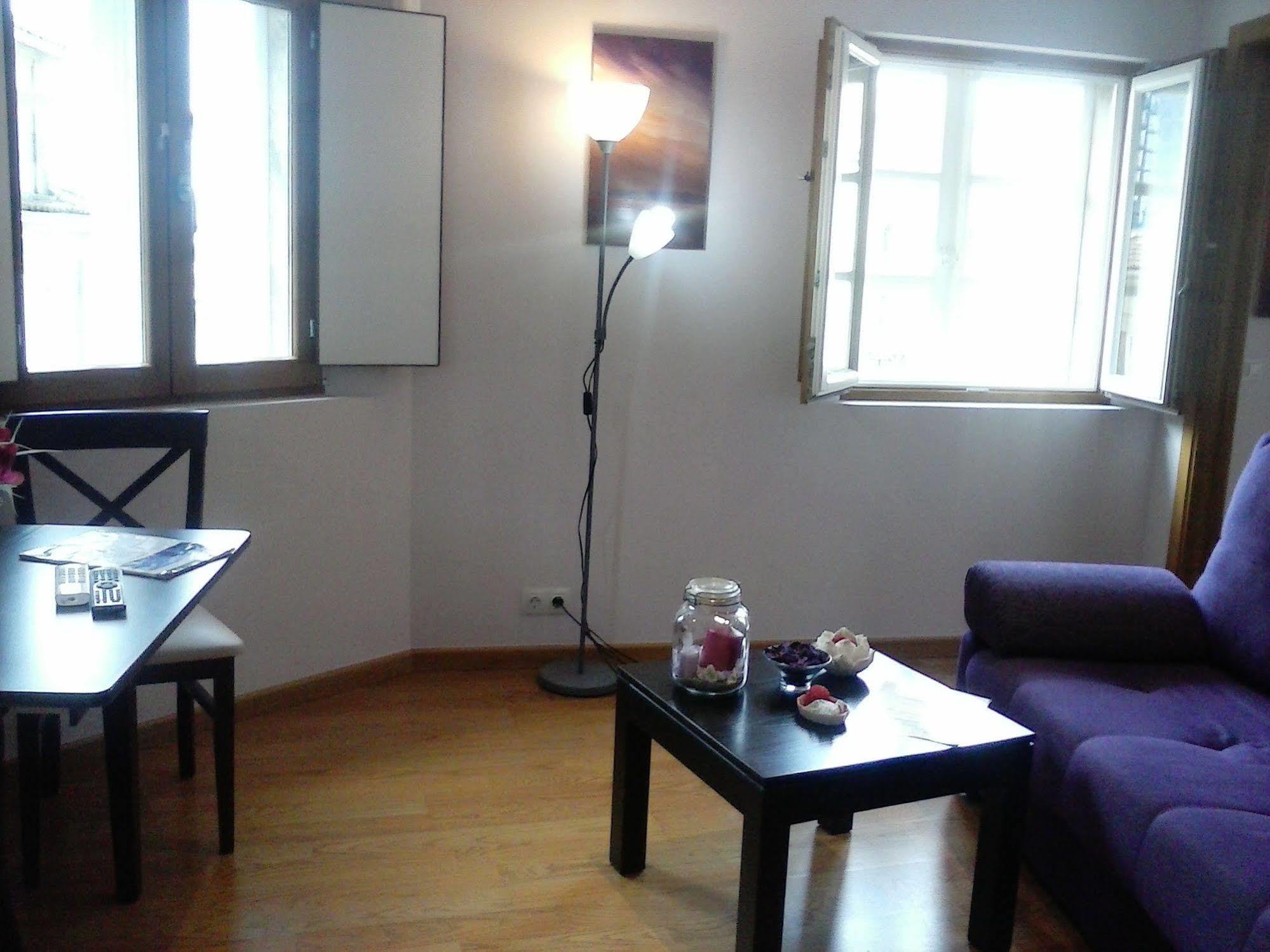 Apartamentos Casa De La Inmaculada Σαντιάγο ντε Κομποστέλα Εξωτερικό φωτογραφία